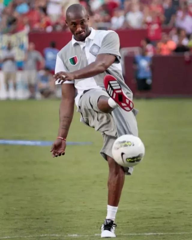 意媒：弗拉泰西对自己在国米的处境失望，愿意考虑冬窗离队（意媒：弗拉泰西对国米现状不满，或在冬窗寻求离队）