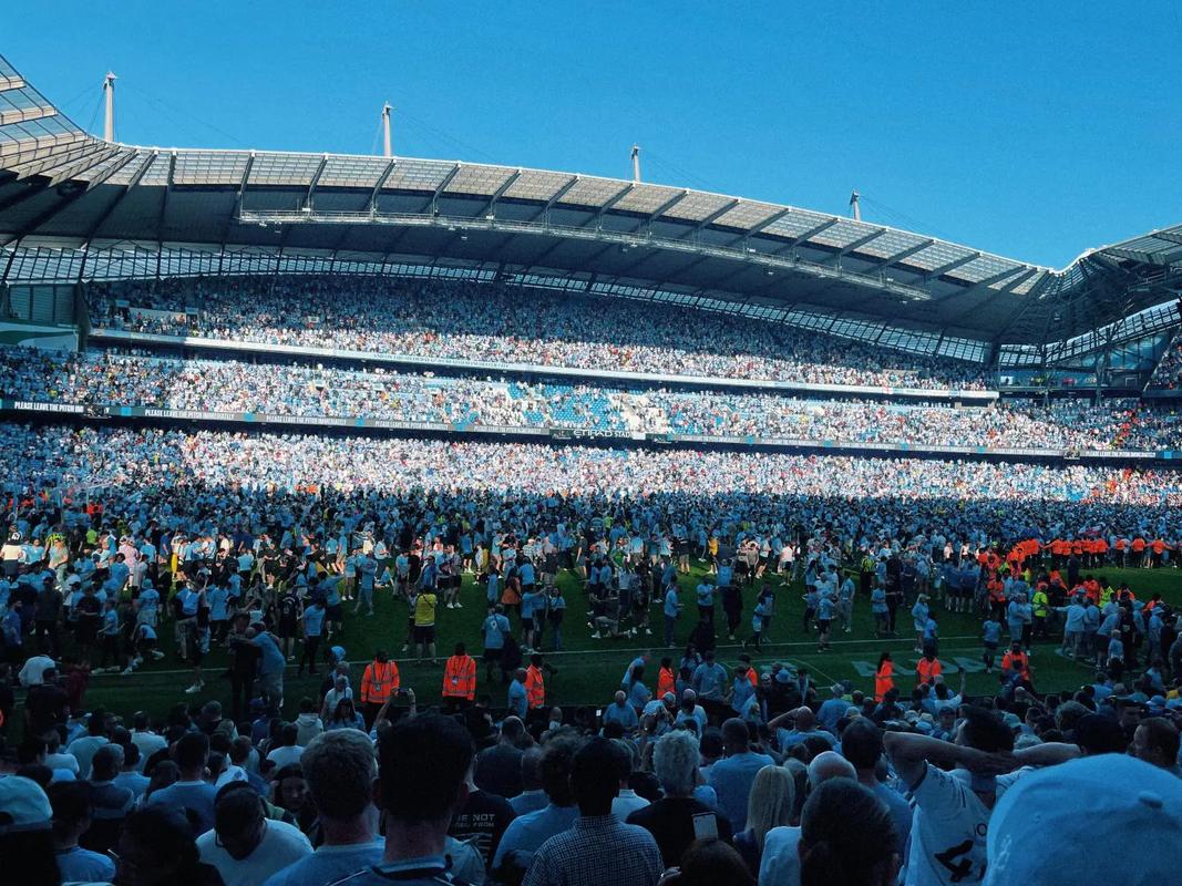 斯基拉：一家英超俱乐部询问了米兰前锋圣地亚哥的信息（斯基拉：英超球队已打听米兰前锋圣地亚哥的情况）