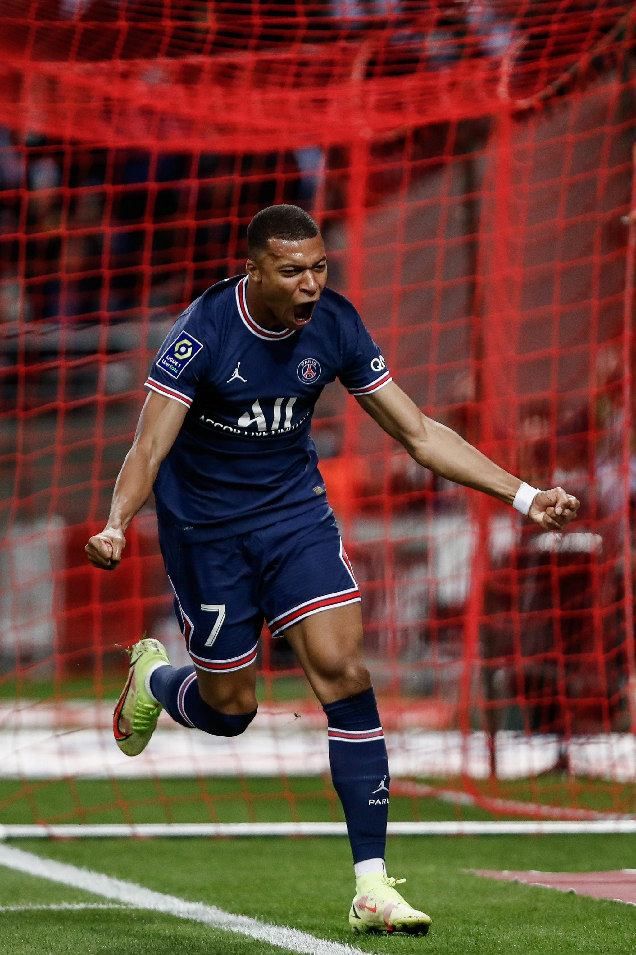 【欧冠】——不敢想象皇马🆚曼城这场比赛会有多精彩。（欧冠巅峰对决：皇马vs曼城，精彩难以想象）