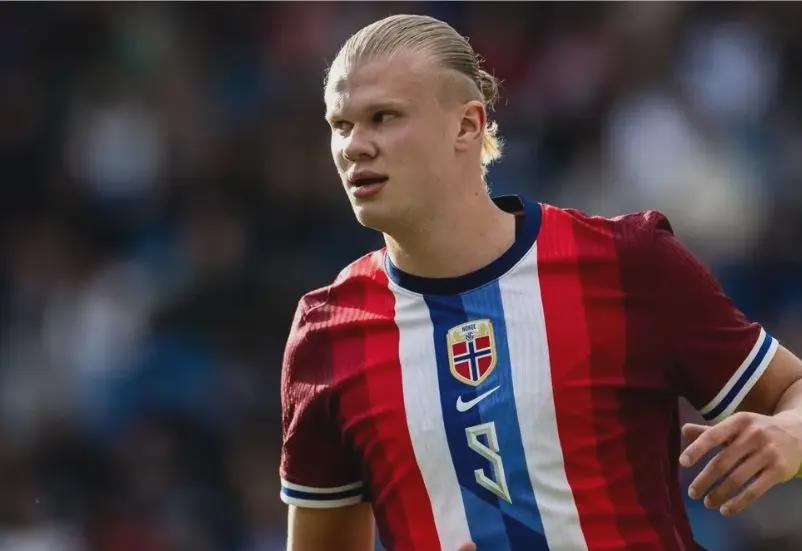 中国U20女足赴西班牙拉练名单：刘晨、周欣怡在列（中国U20女足西班牙拉练名单公布：刘晨、周欣怡入选）