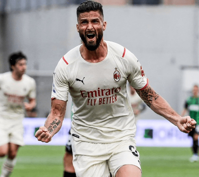 足球曝巴黎双星关系紧张，更衣室氛围引担忧（巴黎两巨星被指不和，更衣室氛围引发担忧）