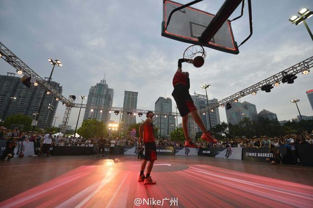 龙赛罗：四支西甲球队本轮欧冠表现糟糕，我们只顾着自视甚高（龙赛罗：本轮欧冠西甲四队集体低迷，我们却沉溺于自我优越感）