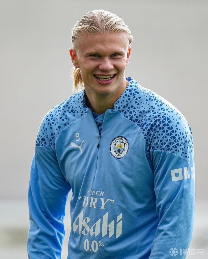 米体：弗拉霍维奇愿意留在尤文，但薪水始终是个问题（米体：弗拉霍维奇倾向留守尤文，薪资问题仍是关键障碍）