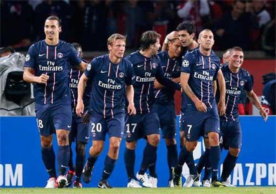 欧冠决赛用球谍照：包含白+深紫，灵感来自举办城市布达佩斯（欧冠决赛用球曝光：白+深紫配色，设计灵感源自主办城市布达佩斯）