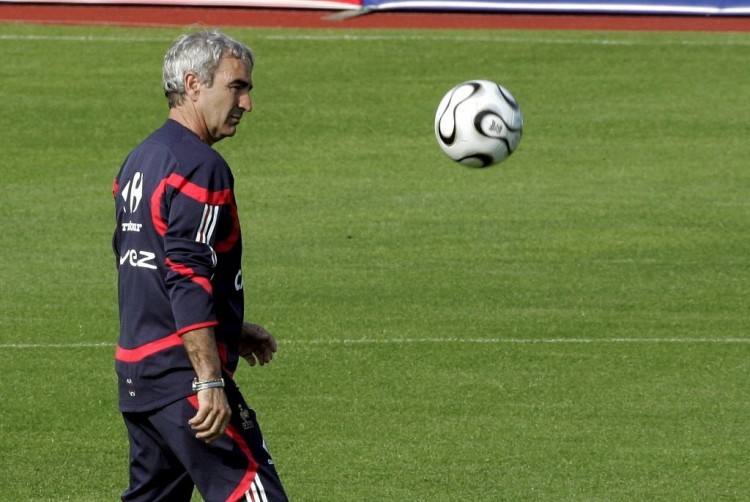 开场29分钟3球，姆巴佩完成欧冠历史第三早的帽子戏法（姆巴佩开场29分钟戴帽，欧冠史上第三快）