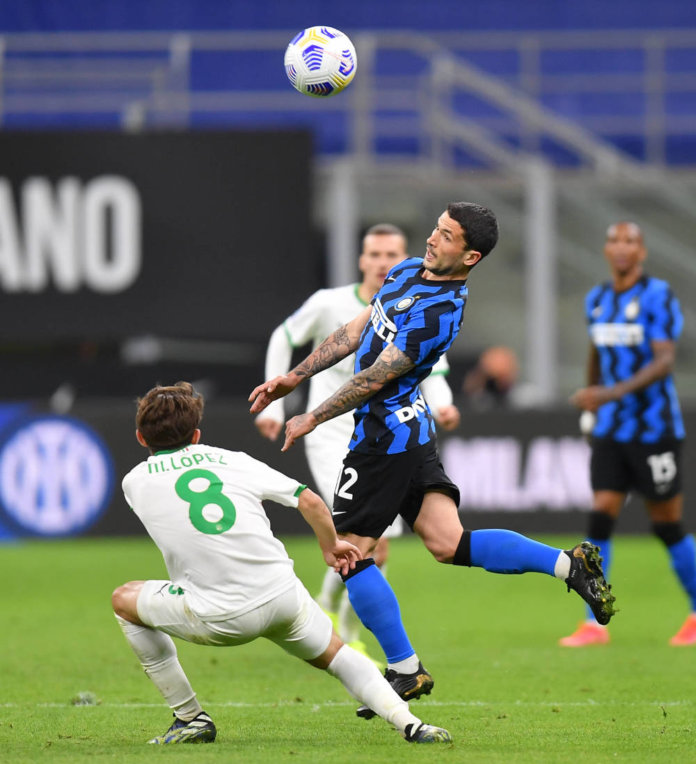 韩媒披露，因对联盟认定塔诺斯“种族歧视”不满，全...（韩媒称：因不满联盟将塔诺斯定性为“种族歧视”，全...）