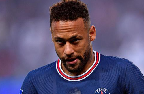 德罗西取热那亚生涯首胜，率队时隔239天再次意甲主场赢球（德罗西对热那亚迎来生涯首胜，率队时隔239天再度意甲主场告捷）